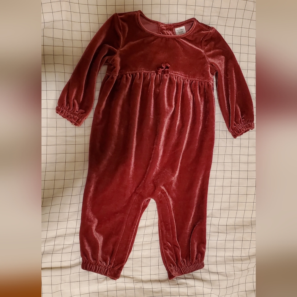 Carter's Velvet one piece size  9 month